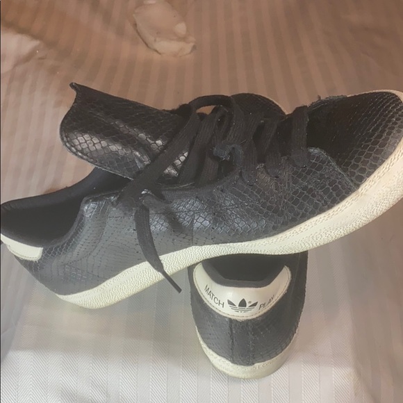 Adidas - Picture 4 of 6